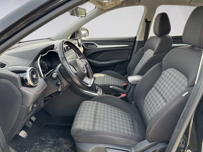 MG ZS 1.5 Comfort 78 kW (106 CV) 11 MG ZS 1.5 Comfort 78 kW (106 CV) 11