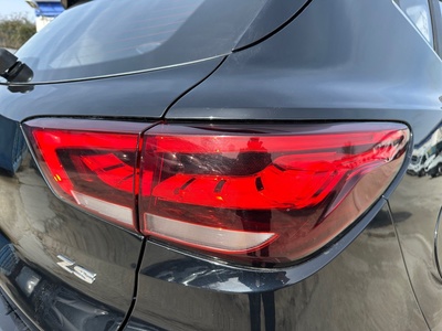 MG ZS 1.5 Comfort 78 kW (106 CV) 17 MG ZS 1.5 Comfort 78 kW (106 CV) 17