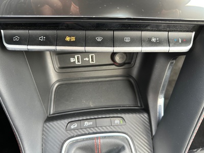 MG ZS 1.5 Comfort 78 kW (106 CV) 18 MG ZS 1.5 Comfort 78 kW (106 CV) 18