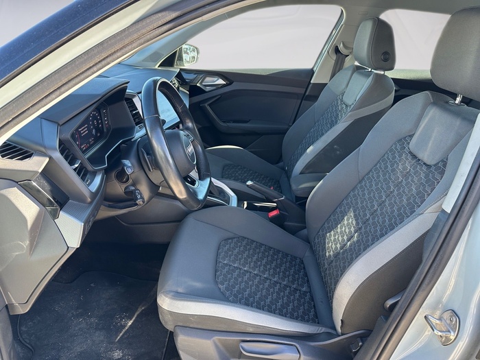 Audi A1 Sportback Adrenalin edition 30 TFSI 81 kW (110 CV) S tronic Vehículo usado en Madrid Audi A1 Sportback Adrenalin edition 30 TFSI 81 kW (110 CV) S tronic Vehículo usado en Madrid