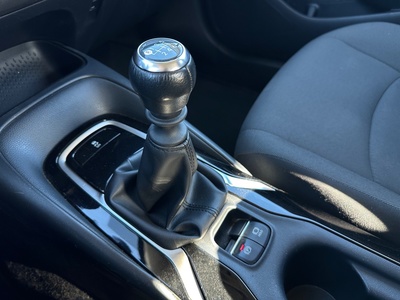 Toyota Corolla 1.5 Sedan 92 kW (125 CV) 14 Toyota Corolla 1.5 Sedan 92 kW (125 CV) 14