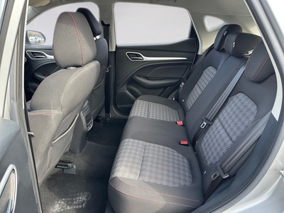 MG ZS 1.5 Comfort 78 kW (106 CV) 12 MG ZS 1.5 Comfort 78 kW (106 CV) 12