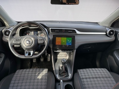 MG ZS 1.5 Comfort 78 kW (106 CV) 8 MG ZS 1.5 Comfort 78 kW (106 CV) 8