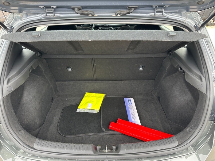 Hyundai i30 1.5 DPI Klass SLX 81 kW (110 CV) Vehículo usado en Madrid Hyundai i30 1.5 DPI Klass SLX 81 kW (110 CV) Vehículo usado en Madrid