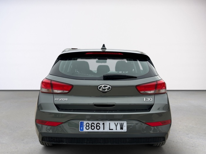Hyundai i30 1.5 DPI Klass SLX 81 kW (110 CV) Vehículo usado en Madrid Hyundai i30 1.5 DPI Klass SLX 81 kW (110 CV) Vehículo usado en Madrid
