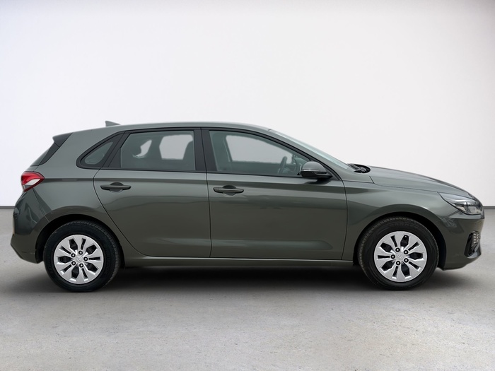 Hyundai i30 1.5 DPI Klass SLX 81 kW (110 CV) Vehículo usado en Madrid Hyundai i30 1.5 DPI Klass SLX 81 kW (110 CV) Vehículo usado en Madrid