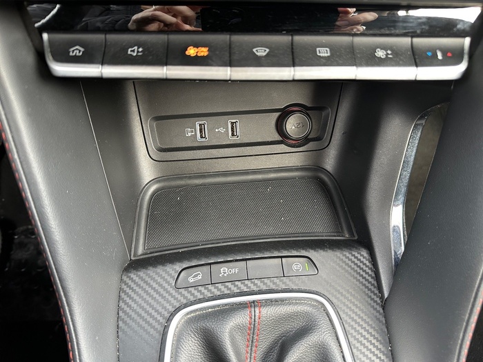 MG ZS 1.5 Comfort 78 kW (106 CV) Vehículo usado en Madrid MG ZS 1.5 Comfort 78 kW (106 CV) Vehículo usado en Madrid