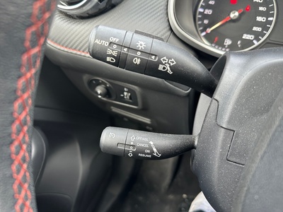 MG ZS 1.5 Comfort 78 kW (106 CV) 19 MG ZS 1.5 Comfort 78 kW (106 CV) 19