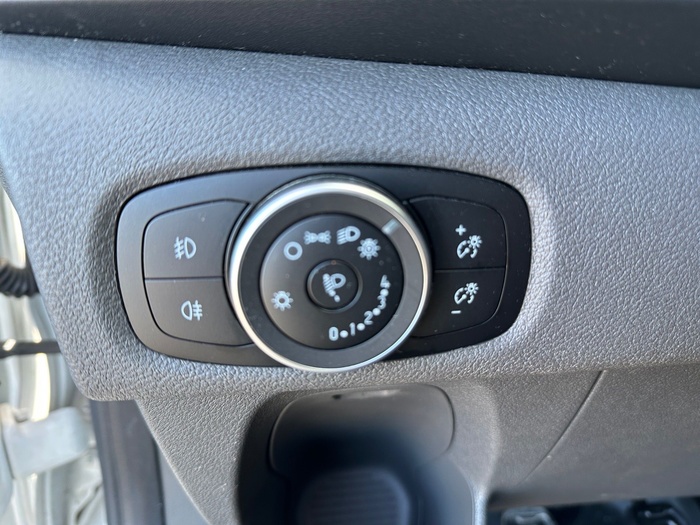 Ford Transit Custom Furgon 2.0 TDCI MHEV Limited 300 L2 96 kW (130 CV) Vehículo usado en Madrid Ford Transit Custom Furgon 2.0 TDCI MHEV Limited 300 L2 96 kW (130 CV) Vehículo usado en Madrid