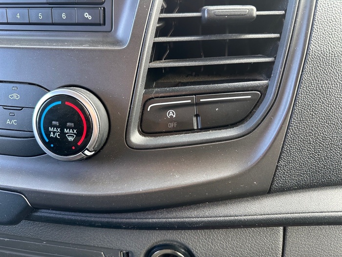 Ford Transit Custom Furgon 2.0 TDCI MHEV Limited 300 L2 96 kW (130 CV) Vehículo usado en Madrid Ford Transit Custom Furgon 2.0 TDCI MHEV Limited 300 L2 96 kW (130 CV) Vehículo usado en Madrid