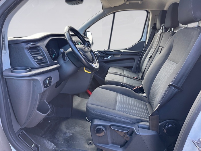 Ford Transit Custom Furgon 2.0 TDCI MHEV Limited 300 L2 96 kW (130 CV) Vehículo usado en Madrid Ford Transit Custom Furgon 2.0 TDCI MHEV Limited 300 L2 96 kW (130 CV) Vehículo usado en Madrid