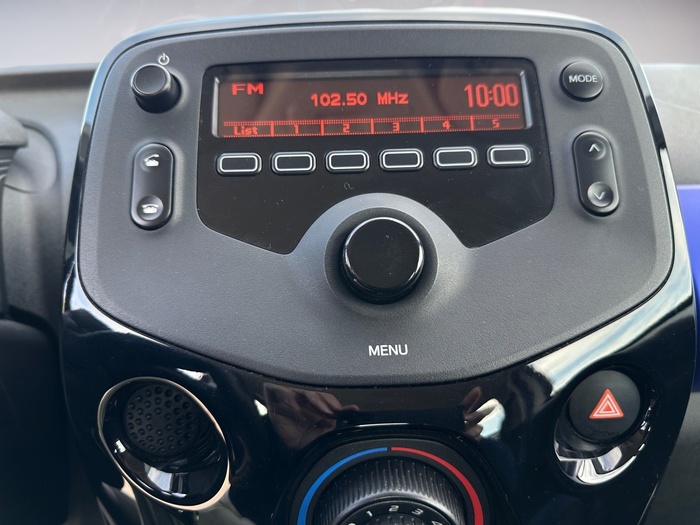 Citroen C1 VTi 72 S&S Feel 53 kW (72 CV) Vehículo usado en Madrid Citroen C1 VTi 72 S&S Feel 53 kW (72 CV) Vehículo usado en Madrid