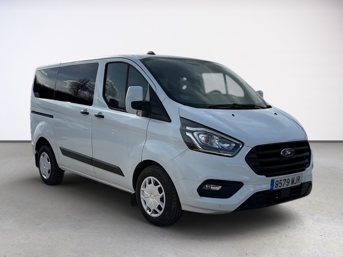 Ford Transit Custom Kombi 2.0 TDCI 320 L1 Trend 96 kW (130 CV) Vehículo usado en Madrid Ford Transit Custom Kombi 2.0 TDCI 320 L1 Trend 96 kW (130 CV) Vehículo usado en Madrid