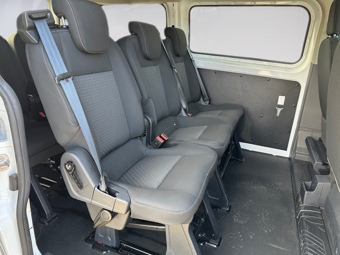 Ford Transit Custom Kombi 2.0 TDCI 320 L1 Trend 96 kW (130 CV) Vehículo usado en Madrid Ford Transit Custom Kombi 2.0 TDCI 320 L1 Trend 96 kW (130 CV) Vehículo usado en Madrid