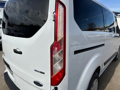 Ford Transit Custom Kombi 2.0 TDCI 320 L1 Trend 96 kW (130 CV) 17 Ford Transit Custom Kombi 2.0 TDCI 320 L1 Trend 96 kW (130 CV) 17