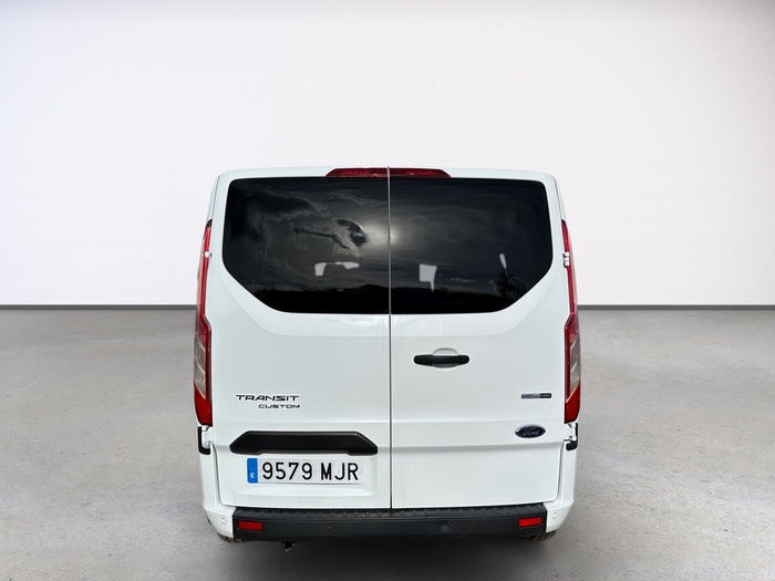 Ford Transit Custom Kombi 2.0 TDCI 320 L1 Trend 96 kW (130 CV) Vehículo usado en Madrid Ford Transit Custom Kombi 2.0 TDCI 320 L1 Trend 96 kW (130 CV) Vehículo usado en Madrid