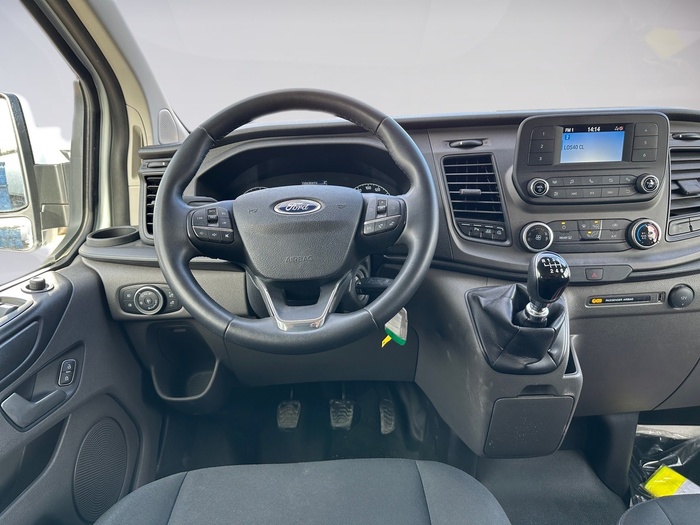 Ford Transit Custom Kombi 2.0 TDCI 320 L1 Trend 96 kW (130 CV) Vehículo usado en Madrid Ford Transit Custom Kombi 2.0 TDCI 320 L1 Trend 96 kW (130 CV) Vehículo usado en Madrid