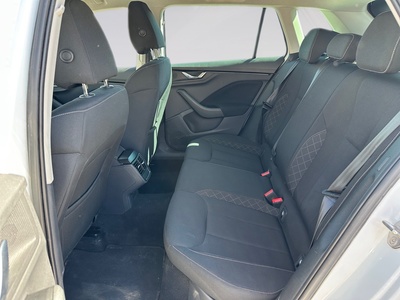 Skoda Kamiq 1.0 TSI Ambition 70 kW (95 CV) 12 Skoda Kamiq 1.0 TSI Ambition 70 kW (95 CV) 12