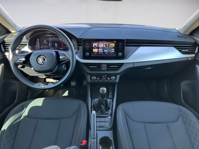 Skoda Kamiq 1.5 TSI Ambition 110 kW (150 CV) Vehículo usado en Madrid Skoda Kamiq 1.5 TSI Ambition 110 kW (150 CV) Vehículo usado en Madrid