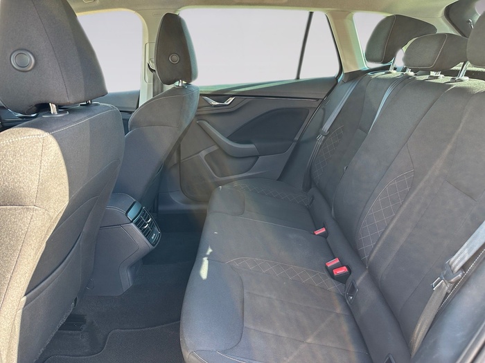 Skoda Kamiq 1.5 TSI Ambition 110 kW (150 CV) Vehículo usado en Madrid Skoda Kamiq 1.5 TSI Ambition 110 kW (150 CV) Vehículo usado en Madrid