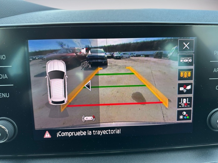 Skoda Kamiq 1.5 TSI Ambition 110 kW (150 CV) Vehículo usado en Madrid Skoda Kamiq 1.5 TSI Ambition 110 kW (150 CV) Vehículo usado en Madrid