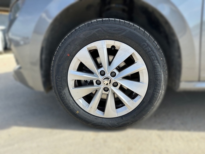 Skoda Kamiq 1.5 TSI Ambition 110 kW (150 CV) Vehículo usado en Madrid Skoda Kamiq 1.5 TSI Ambition 110 kW (150 CV) Vehículo usado en Madrid