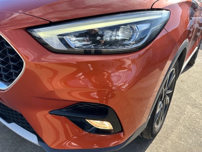 MG ZS 1.5 Comfort 78 kW (106 CV) 16 MG ZS 1.5 Comfort 78 kW (106 CV) 16