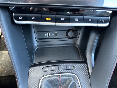 MG ZS 1.5 Comfort 78 kW (106 CV) 18 MG ZS 1.5 Comfort 78 kW (106 CV) 18