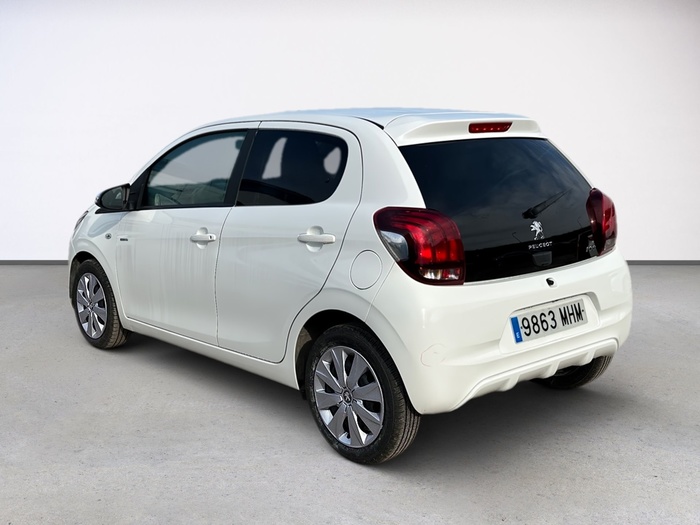 Peugeot 108 1.0 VTi Active 53 kW (72 CV) Vehículo usado en Madrid Peugeot 108 1.0 VTi Active 53 kW (72 CV) Vehículo usado en Madrid