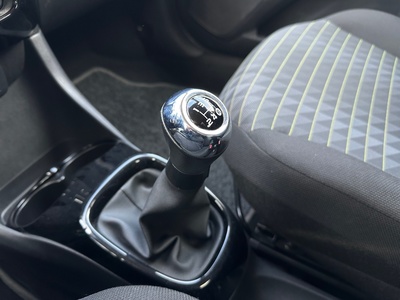 Peugeot 108 1.0 VTi Active 53 kW (72 CV) 14 Peugeot 108 1.0 VTi Active 53 kW (72 CV) 14