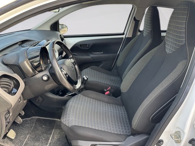 Peugeot 108 1.0 VTi Active 53 kW (72 CV) 11 Peugeot 108 1.0 VTi Active 53 kW (72 CV) 11