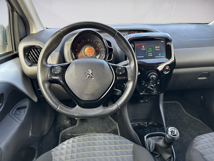 Peugeot 108 1.0 VTi Active 53 kW (72 CV) Vehículo usado en Madrid Peugeot 108 1.0 VTi Active 53 kW (72 CV) Vehículo usado en Madrid