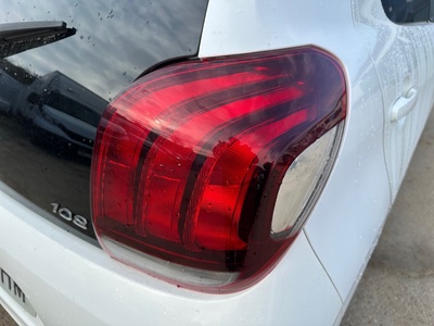 Peugeot 108 1.0 VTi Active 53 kW (72 CV) 17 Peugeot 108 1.0 VTi Active 53 kW (72 CV) 17