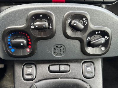 Fiat Panda 1.0 Hybrid GSE 51 kW (70 CV) 18 Fiat Panda 1.0 Hybrid GSE 51 kW (70 CV) 18