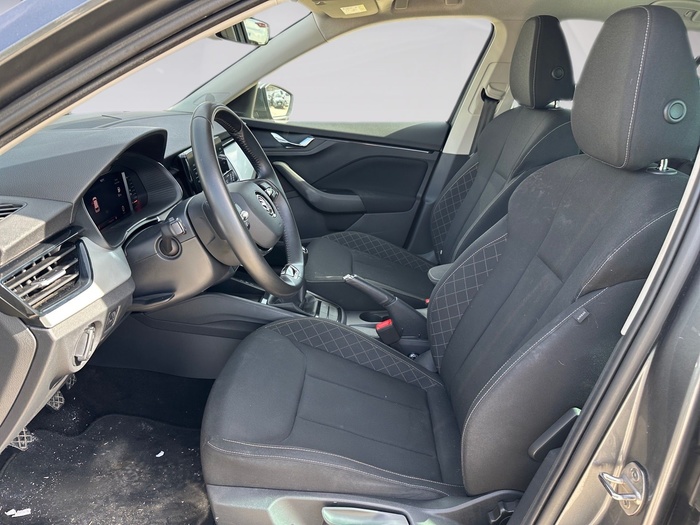 Skoda Kamiq 1.5 TSI Ambition 110 kW (150 CV) Vehículo usado en Madrid Skoda Kamiq 1.5 TSI Ambition 110 kW (150 CV) Vehículo usado en Madrid