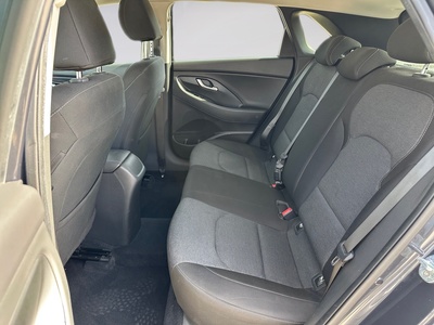 Hyundai i30 1.0 TGDI Essence 88 kW (120 CV) 12 Hyundai i30 1.0 TGDI Essence 88 kW (120 CV) 12