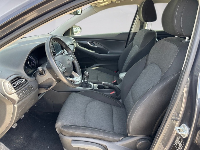 Hyundai i30 1.0 TGDI Essence 88 kW (120 CV) Vehículo usado en Madrid Hyundai i30 1.0 TGDI Essence 88 kW (120 CV) Vehículo usado en Madrid