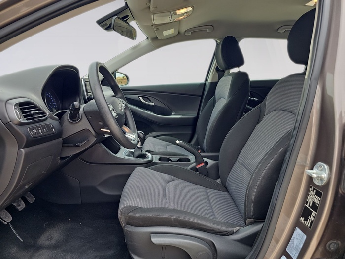 Hyundai i30 1.5 DPI Essence 81 kW (110 CV) Vehículo usado en Madrid Hyundai i30 1.5 DPI Essence 81 kW (110 CV) Vehículo usado en Madrid