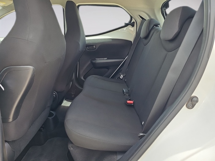 Toyota Aygo 1.0 70 x-play 53 kW (72 CV) Vehículo usado en Madrid Toyota Aygo 1.0 70 x-play 53 kW (72 CV) Vehículo usado en Madrid