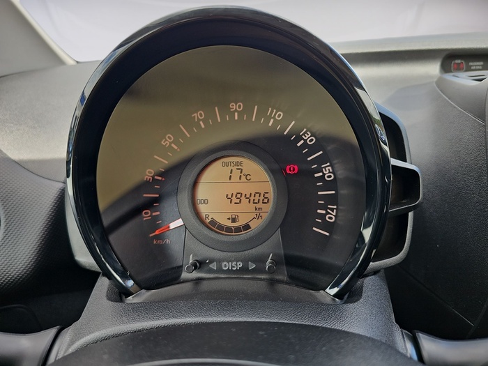 Toyota Aygo 1.0 70 x-play 53 kW (72 CV) Vehículo usado en Madrid Toyota Aygo 1.0 70 x-play 53 kW (72 CV) Vehículo usado en Madrid