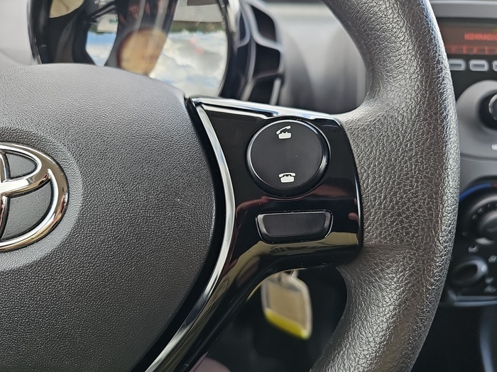 Toyota Aygo 1.0 70 x-play 53 kW (72 CV) Vehículo usado en Madrid Toyota Aygo 1.0 70 x-play 53 kW (72 CV) Vehículo usado en Madrid