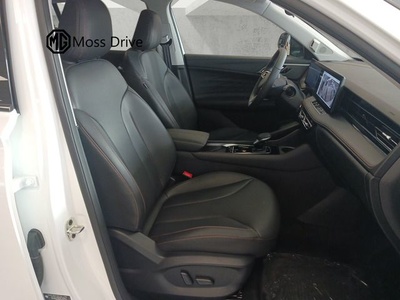 MG eHS 1.5T PHEV Luxury 200 kW (272 CV) 4 MG eHS 1.5T PHEV Luxury 200 kW (272 CV) 4