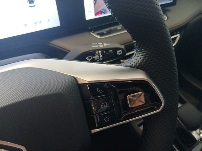 MG eHS 1.5T PHEV Luxury 200 kW (272 CV) KM0 en Valladolid MG eHS 1.5T PHEV Luxury 200 kW (272 CV) KM0 en Valladolid