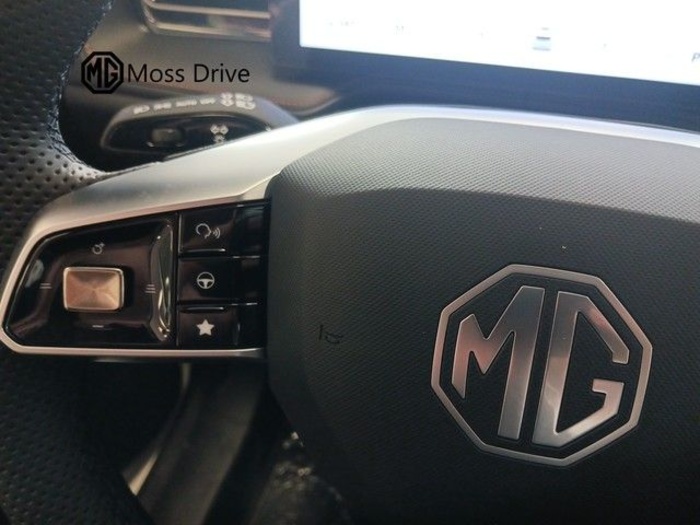 MG eHS 1.5T PHEV Luxury 200 kW (272 CV) KM0 en Valladolid MG eHS 1.5T PHEV Luxury 200 kW (272 CV) KM0 en Valladolid