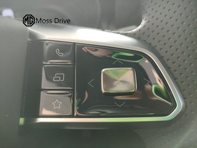 MG ZS 1.5 Hybrid+ Standard 145 kW (197 CV) 1 MG ZS 1.5 Hybrid+ Standard 145 kW (197 CV) 1