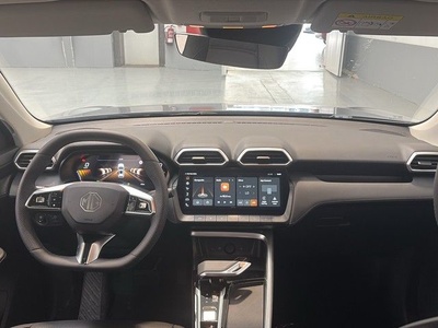 MG ZS 1.5 Hybrid+ Luxury 145 kW (197 CV) 6 MG ZS 1.5 Hybrid+ Luxury 145 kW (197 CV) 6