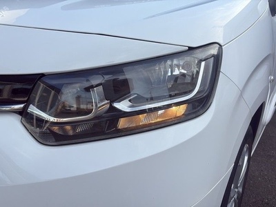 Toyota Proace City Verso 1.2 Family Active L1 Auto 96 kW (131 CV) 5 Toyota Proace City Verso 1.2 Family Active L1 Auto 96 kW (131 CV) 5