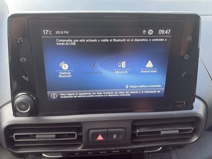 Toyota Proace City Verso 1.2 Family Active L1 Auto 96 kW (131 CV) Vehículo usado en Valladolid Toyota Proace City Verso 1.2 Family Active L1 Auto 96 kW (131 CV) Vehículo usado en Valladolid