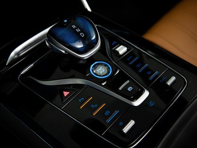 BYD Tang Flagship 380 kW (517 CV) 7 BYD Tang Flagship 380 kW (517 CV) 7