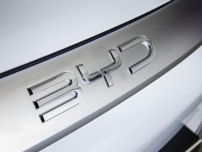 BYD Tang Flagship 380 kW (517 CV) 7 BYD Tang Flagship 380 kW (517 CV) 7